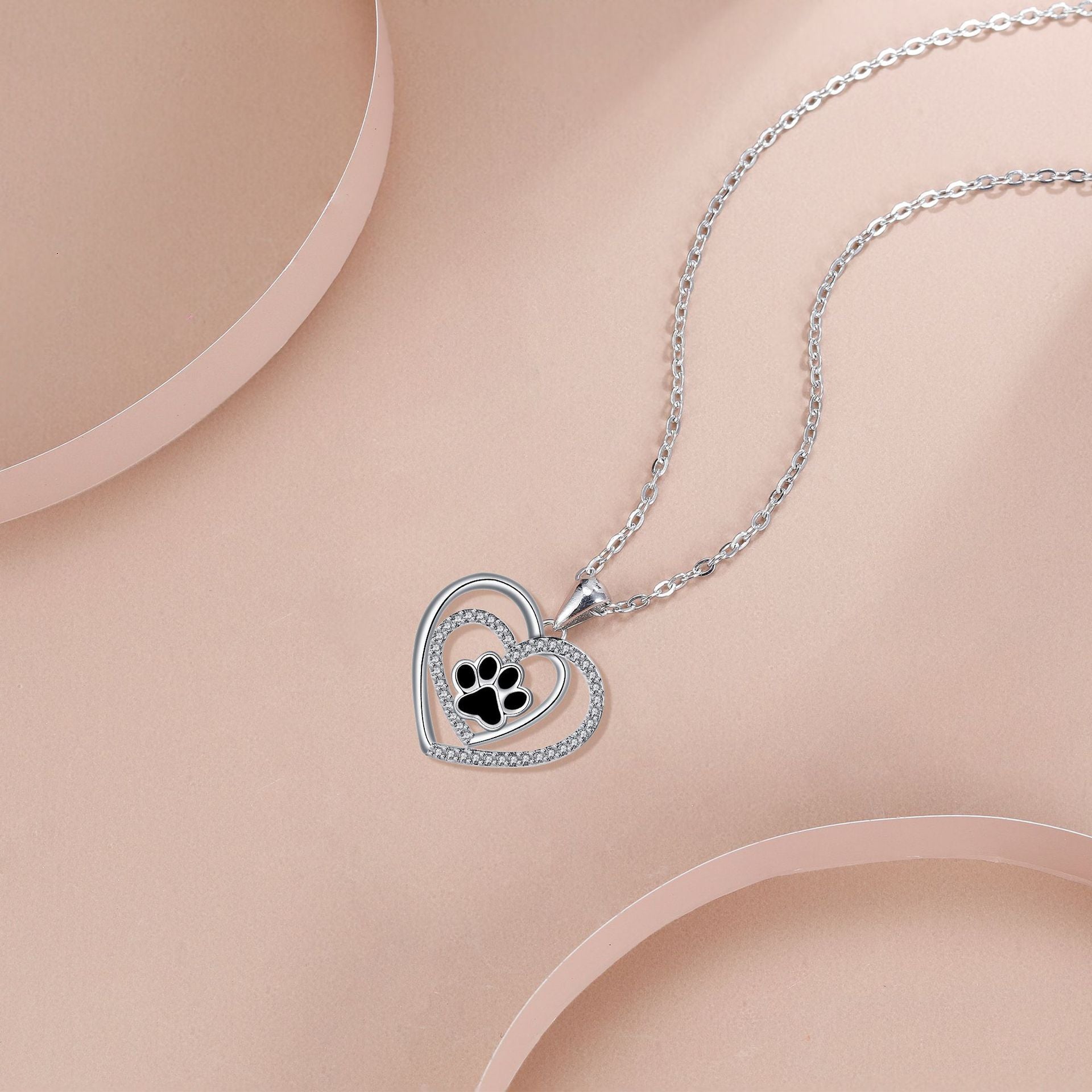 Collar de huellas de patas