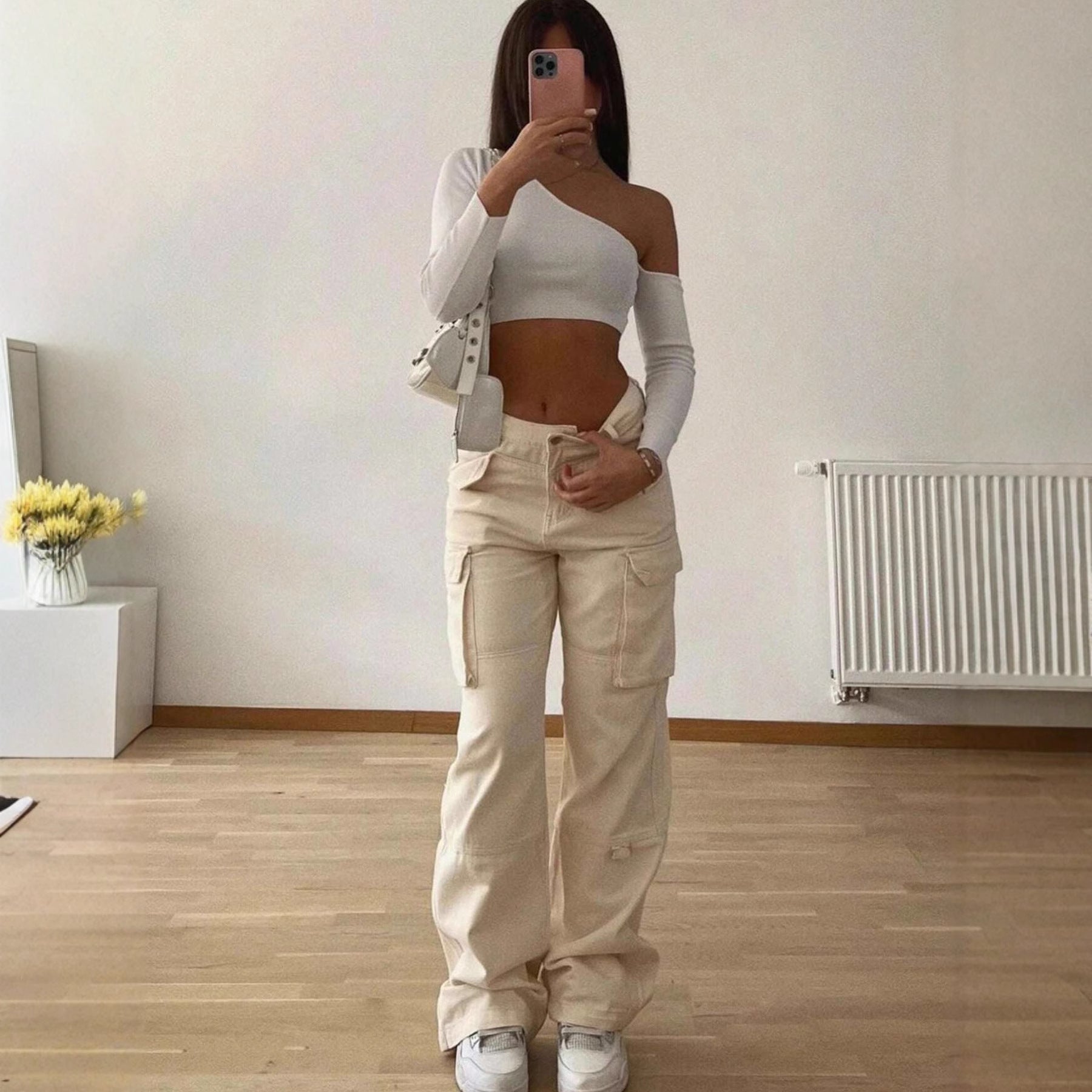 Pantalón de mujer holgado con bolsillos – Tiro medio efecto adelgazante
