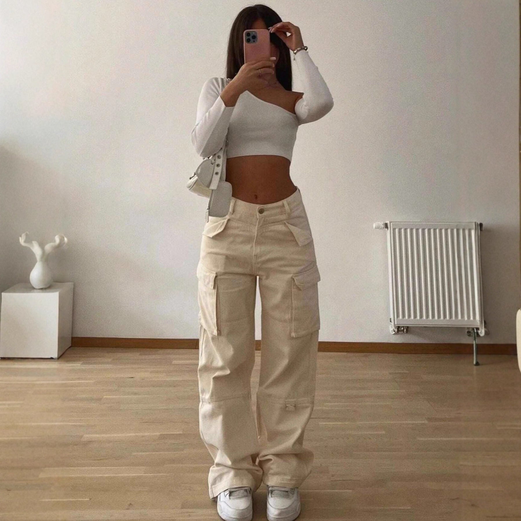 Pantalón de mujer holgado con bolsillos – Tiro medio efecto adelgazante